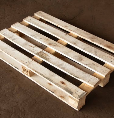 Dicke Standard-Holzpalette, gebraucht, 800 x 1200 mm, wärmebehandelt gemäß HT IPPC