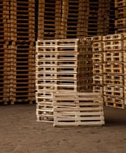 Used standard thick wooden pallet 800x1200 mm with HT IPPC heat treatment