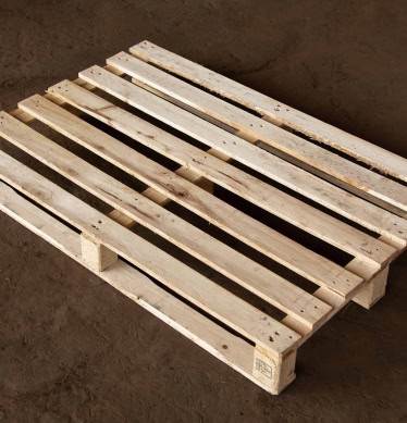 Used standard thick wooden pallet 800x1200 mm with HT IPPC heat treatment