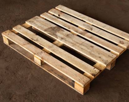 Used standard thick FIN size wooden pallet 1000x1200mm