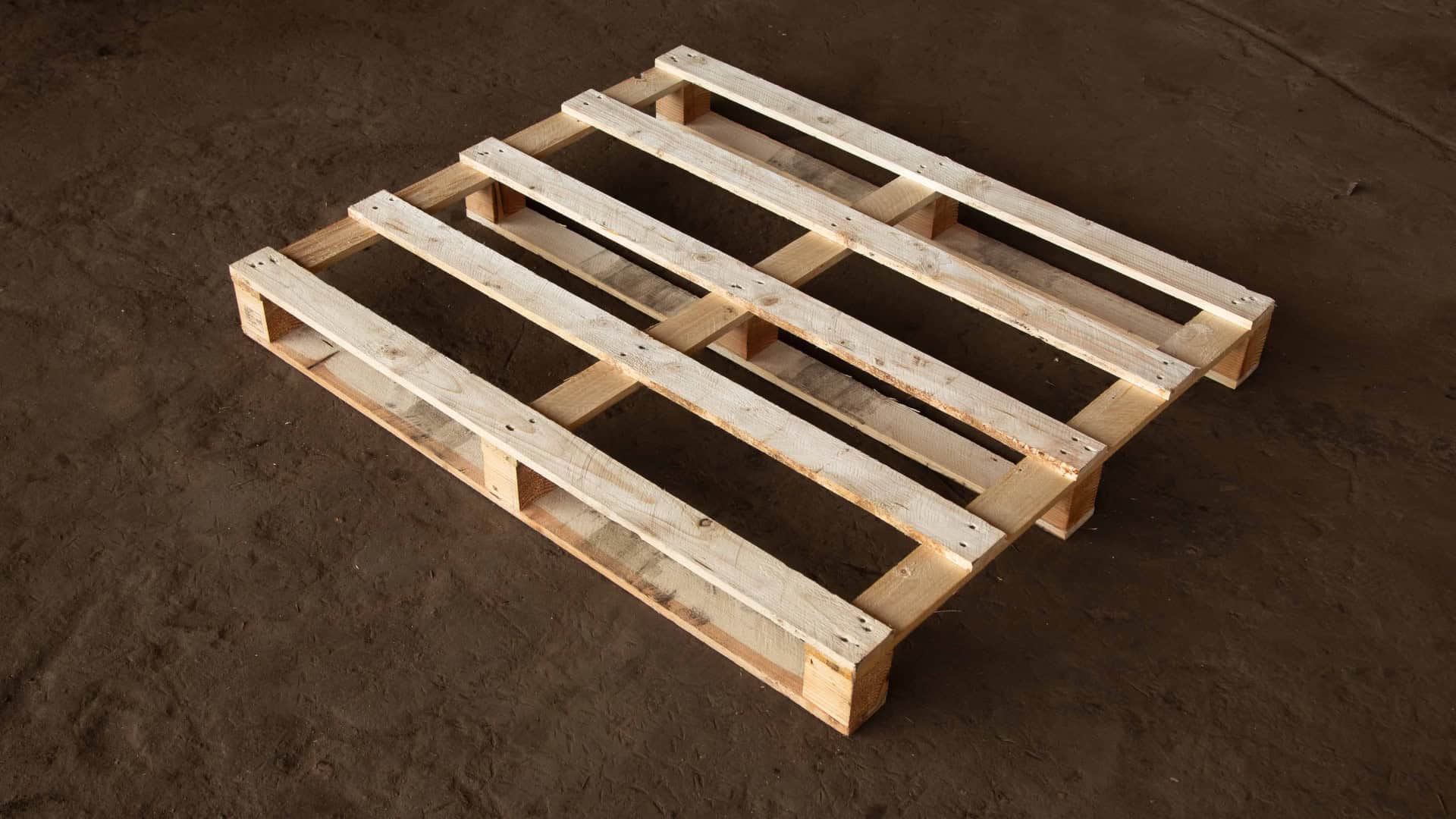 Used standard thin FIN size wooden pallet 1000x1200mm